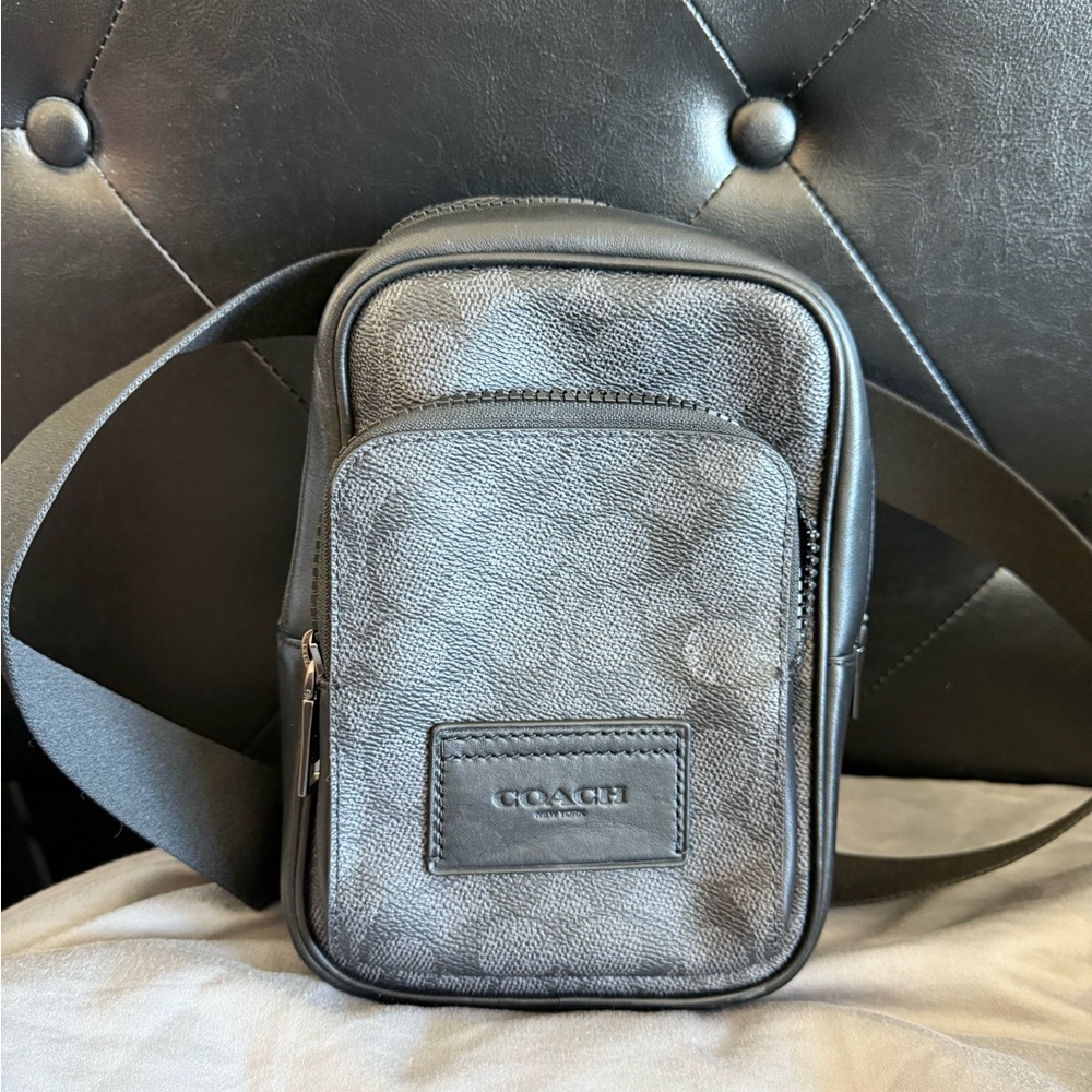 Coach Black Racer Sling Pack in Signature